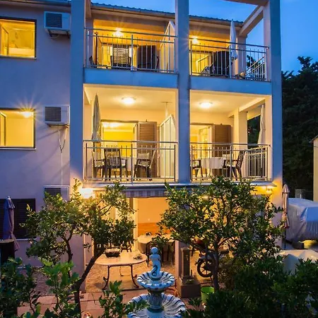 Smuljic Apartment Vrboska