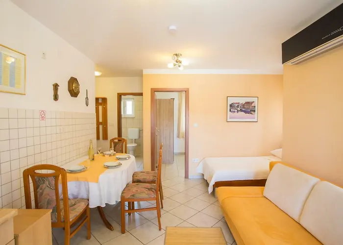 Smuljic * 韦伯斯卡